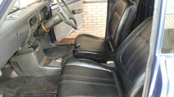 mazda familia 1993 ใส่หลังคาพร้อมค้าขายครับ