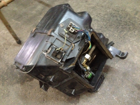 ตู้เเอร ISUZUด้าก้อนของเก่าญี่ปุ่นสถาพดี