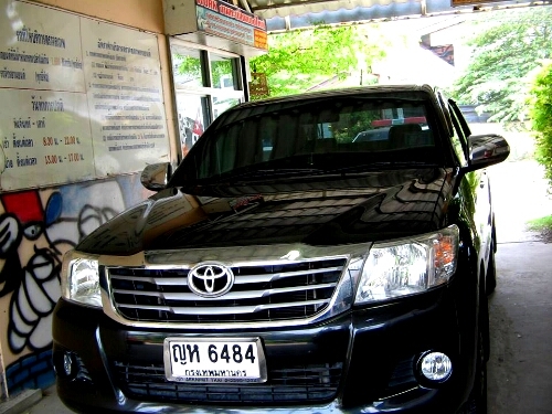 ขายดาวน์ 200000 รถ vigo champ 2.7 4ประตู ใช้น้อย