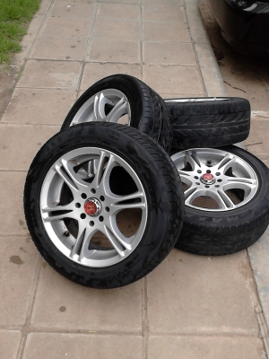 ขายแม๊ก ขอบ 15 ขนาด 4 รู 100 (HONDA ,TOYOTA 3 ห่วง) พร้อมยาง 195/55R15 TEL.081-427-3941 ขายแม๊ก ขอบ 15 ขนาด 4 รู 100 (HONDA ,TOYOTA 3 ห่วง) พร้อมยาง 195/55R15 TEL.081-427-3941