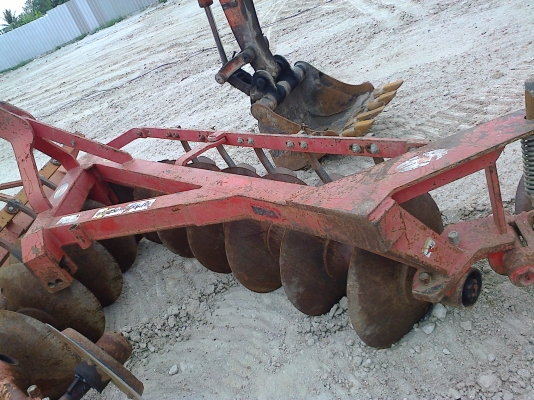 ขายผานไถ  6x26 ตราช้าง 26000 สนใจสอบถามได้