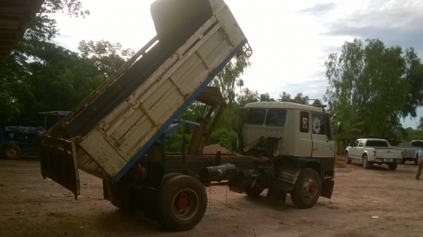 ขาย 6 ล้อดั้ม HINO เครื่อง HO7C 180 แรงม้า เฟืองท้าย FUSO พาวเวอร์ ทะเบียนพร้อมโอน