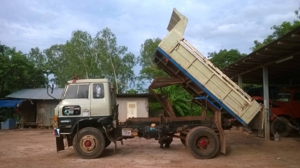 ขาย 6 ล้อดั้ม HINO เครื่อง HO7C 180 แรงม้า เฟืองท้าย FUSO พาวเวอร์ ทะเบียนพร้อมโอน