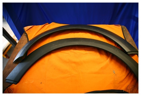 ขายขายคิ้วซุ้มล้อรถมินิ เป็นพลาสติก