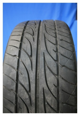ยางเปอร์เซนต์ขนาด 245/40/18 Dunlop LM703