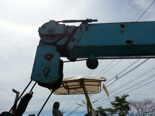 รถอีซูซุ 6 ล้อ NKR ติดเครน 2 ตัน. / 110 แรงม้า.  ( รถประกอบ )   สนใจติดต่อ 081 - 6079515