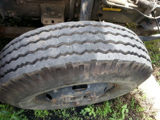 รถอีซูซุ 6 ล้อ NKR ติดเครน 2 ตัน. / 110 แรงม้า.  ( รถประกอบ )   สนใจติดต่อ 081 - 6079515