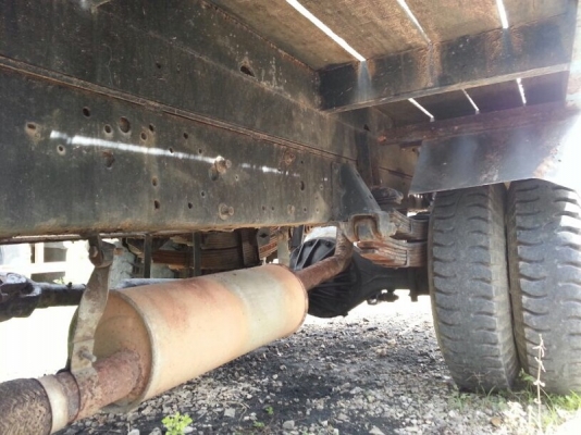 รถอีซูซุ 6 ล้อ NKR ติดเครน 2 ตัน. / 110 แรงม้า.  ( รถประกอบ )   สนใจติดต่อ 081 - 6079515