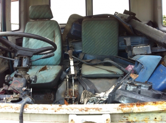 ลดราคาเหลื่อ225000บาท ด่วนๆๆ ขายรถหกล้อร็อกกี้ชว่งต่อดั้ม เอาไปทำต่อครับ ตามรูป เครื่องเกียร์มีใช้งานได้ เอกสารครบ