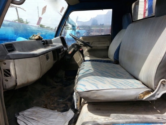 รถมิตซู 6 ล้อ ท้ายลาด  115 แรงม้า. ปี 40  ( รถห้างแท้  )   สนใจติดต่อ 081 - 6079515