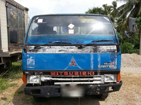รถมิตซู 6 ล้อ ท้ายลาด  115 แรงม้า. ปี 40  ( รถห้างแท้  )   สนใจติดต่อ 081 - 6079515