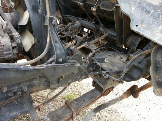 รถมิตซู 6 ล้อ ท้ายลาด  115 แรงม้า. ปี 40  ( รถห้างแท้  )   สนใจติดต่อ 081 - 6079515