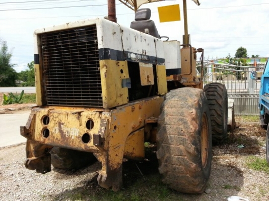 รถตัก KOMATSU  510.  สนใจติดต่อ  081 - 6079515