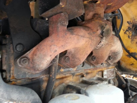 รถตัก KOMATSU  510.  สนใจติดต่อ  081 - 6079515