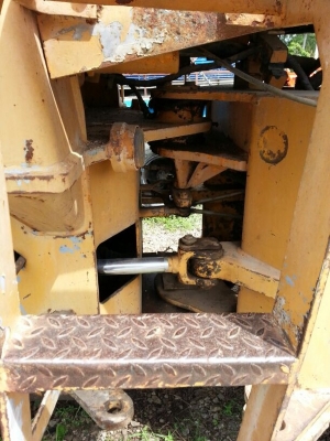 รถตัก KOMATSU  510.  สนใจติดต่อ  081 - 6079515