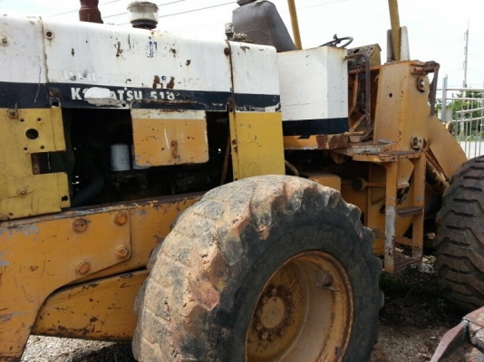 รถตัก KOMATSU  510.  สนใจติดต่อ  081 - 6079515