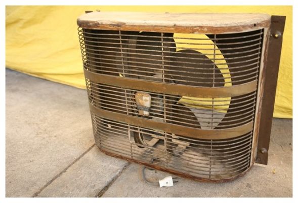 ขายพัดลมดูดอากาศโบราณ Emerson USA