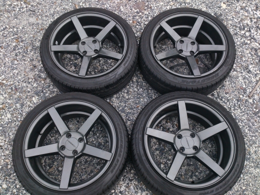 ขายแม็ก 4รู100 ขอบ17 กว้าง8นิ้ว4วง พร้อมยางดีสโตน 205/45R17 ยางสัปดาห์ที่48 ปี13 (ลงพื้นปี14) ดอกยางนิ่มลึกเท่ากัน สภาพ98\% จำนวน 1 ชุด