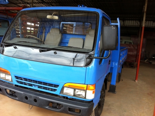 ขายไปปทุม ขายหกล้อ NPR 120 HP ห้างแท้ ทำใหญ่ทั้งคันติดเฮี้ยบ2.9ตัน บี