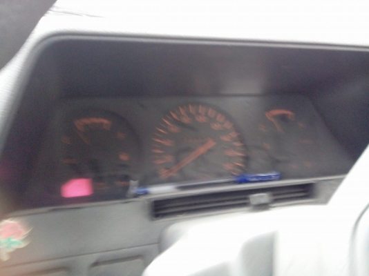 Nissan sanny 1.3 ทะเบียนเต็มพร้อมโอน ไม่เคยติดเเก๊ส รถเดิม ปี 91 ราคา 39,000 บาท ราคาเน๊ต