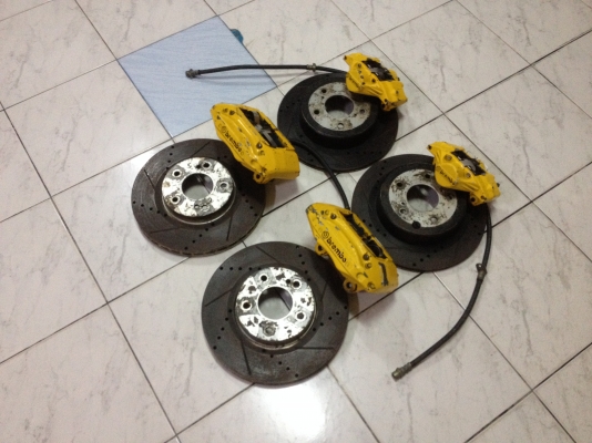 ขายเบรค Skyline R33+จาน สภาพดี 5รู114 สีเหลือง 1ชุด โลโก้ Brembo ราคา9900บาท โทร0924462525โส กทม ขายเบรค Skyline R33+จาน สภาพดี 5รู114 สีเหลือง 1ชุด โลโก้ Brembo ราคา9900บาท โทร0924462525โส กทม