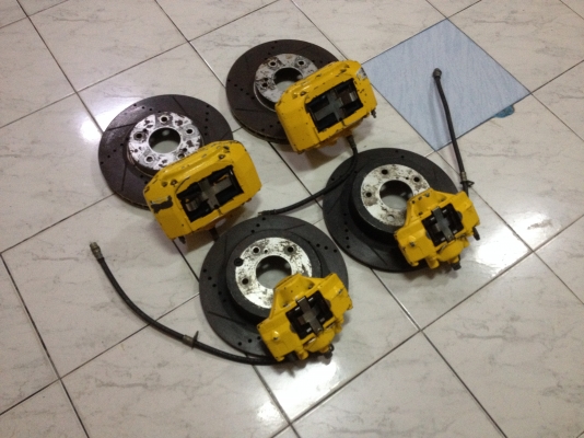 ขายเบรค Skyline R33+จาน สภาพดี 5รู114 สีเหลือง 1ชุด โลโก้ Brembo ราคา9900บาท โทร0924462525โส กทม ขายเบรค Skyline R33+จาน สภาพดี 5รู114 สีเหลือง 1ชุด โลโก้ Brembo ราคา9900บาท โทร0924462525โส กทม