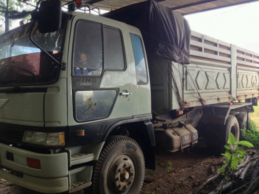 ขายอีกครับ HINO 3H ดั้ม 2 เพลา พร้อมใช้เลยครับ มีอยู่ 2 คันครับ
