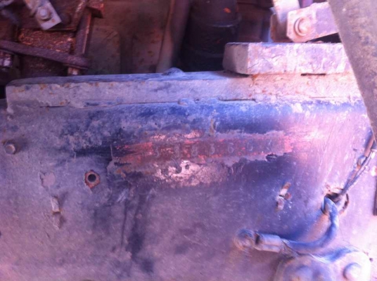 10ล้อเพลาเดียISUZU JCMพื้นเรียบ..ติดเครน3ตัน..วางเครื่อง 175แรง...(เครนแขนหัก ยกหนักเกิน...)