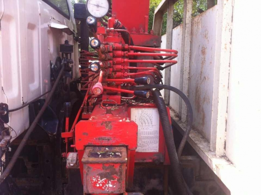 10ล้อเพลาเดียISUZU JCMพื้นเรียบ..ติดเครน3ตัน..วางเครื่อง 175แรง...(เครนแขนหัก ยกหนักเกิน...)