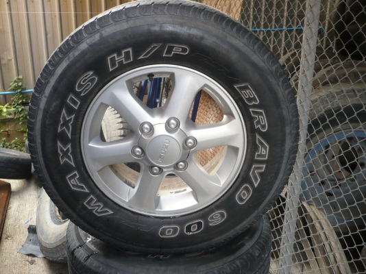 แม็กISUZUขอบ16พร้อมยางปี10 แม็กISUZUขอบ16พร้อมยางปี10