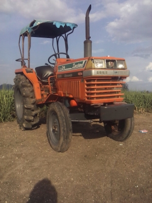 สีนวนจัดให้ Kubota L-1  24 แรง สภาพสวย  ยางดียางสวย  เครื่องสวย เครื่องแน้น  แรงไม่มีตก เครื่องไม่ดัง เข้าเกียร์งาย  ไม่ดัง     มีเเต่ตัว สนใจตติดต่อ 089-9638932 อ.ชัยบาดาล จ.ลพบุรี ต.บัวชุม