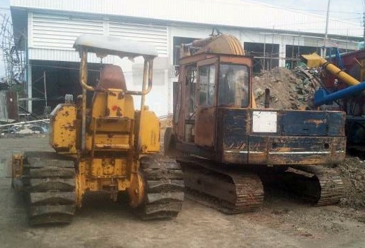 ขายคู่ แมคโค 60-1กับแทรคเตอร์ D2 ขายคู่ แมคโค 60-1กับแทรคเตอร์ D2