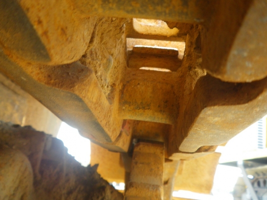 D21S-6 Komatsu สนใจโทร 083 081 2889 ฟ้า