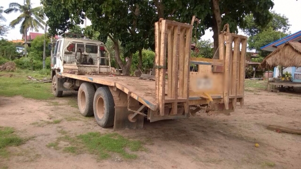 ขายรถบรรทุกสิบล้อ ISUZU JUMBO เครื่อง 6BG 175 แรง - 2 เพลา มีสโลด์ ยาง 60\%