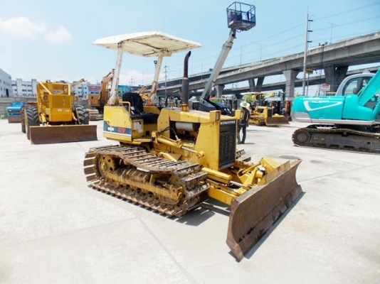 ขายด่วนรถดัน KOMATSU d20p-6 รถนำเข้าจากญี่ปุ่น
