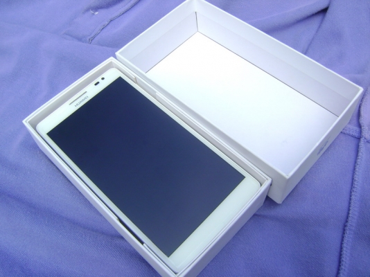 โทรศัพท์ Huawei Ascend Mate จอ 6.1