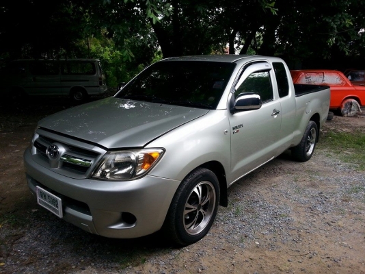 กระบะ วีโก้ แคป ปี 06 ตัว E เครื่อง 2.5 สีบรอนซ์เงินค่ะ