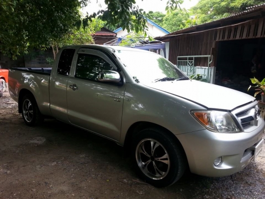 กระบะ วีโก้ แคป ปี 06 ตัว E เครื่อง 2.5 สีบรอนซ์เงินค่ะ