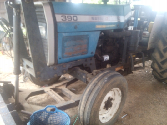 ขายรถไถ่นา390 MASSEY FERGUSON 60แรงม้า ลดด่วนราคา200000  บาทลดสุดๆๆเอาไปเลย ราคาด่วนทำเครื่องมาใหม่หมดแปดหมื่นแถมอุปกรณ์อีกเพียบ  ตู้ชาท อีกมากมายเอาไปเลย