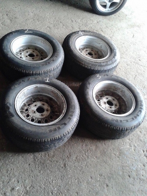 ขายล้อแม็กหยดน้ำ 5รู ขอบ 15 พร้อมยางครับ กว้าง 8 นิ้ว