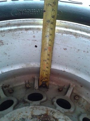 ขายล้อแม็กหยดน้ำ 5รู ขอบ 15 พร้อมยางครับ กว้าง 8 นิ้ว