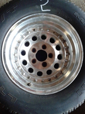 ขายล้อแม็กหยดน้ำ 5รู ขอบ 15 พร้อมยางครับ กว้าง 8 นิ้ว