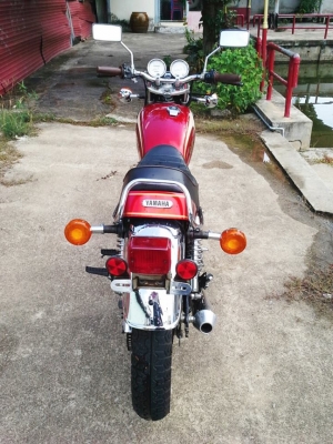 ขาย sr 400 เดิม อินวอย สรรพสามิตรแท้ 100\% รถสวยมากคับ (แดง-ดำ)