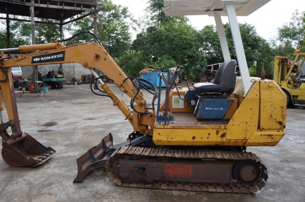 KOMUTSU PC20-3  เก่านอก