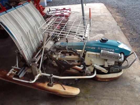 รถดำนาคูโบต้า 4 แถว..สภาพดีเดิมๆพร้อมใช้งาน