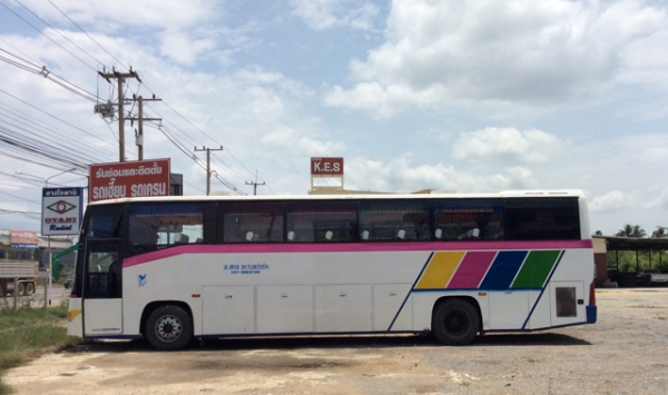 ขายรถบัส ยี่ห้อ Nissan 6ล้อ (แอร์ถุงลม) เครื่อง Hino ขายรถบัส ยี่ห้อ Nissan 6ล้อ (แอร์ถุงลม) เครื่อง Hino