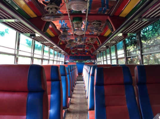 ขายรถบัส ยี่ห้อ Fargo 6ล้อ(พัดลม) เครื่อง Nissan