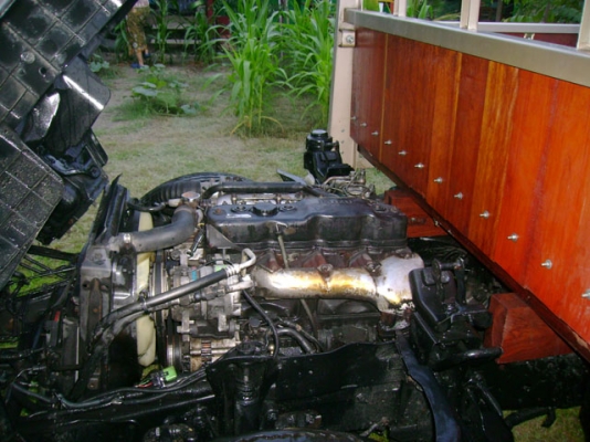 ISUZU NKR 58E หัวการ์ตูน เครื่อง 110 แรง บรรทุกไม่ติดเวลา ISUZU NKR 58E หัวการ์ตูน เครื่อง 110 แรง บรรทุกไม่ติดเวลา