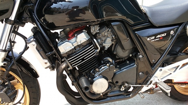 ขาย Cb400 version R ทะเบียนโอนนอก 79,000 ขาย Cb400 version R ทะเบียนโอนนอก 79,000