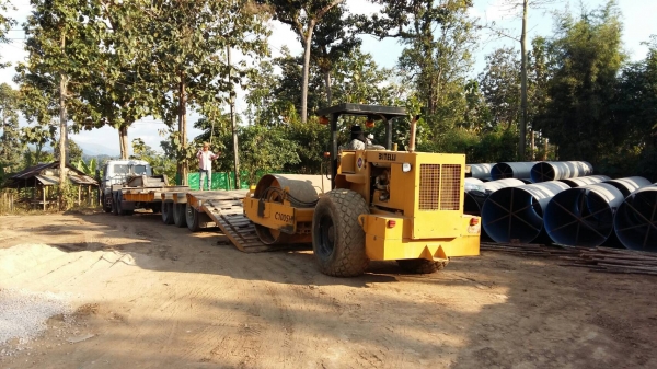 บริการรถขนส่ง และตอก-ถอนชีทไพล์ออกแบบระบบป้องกันดินพัง